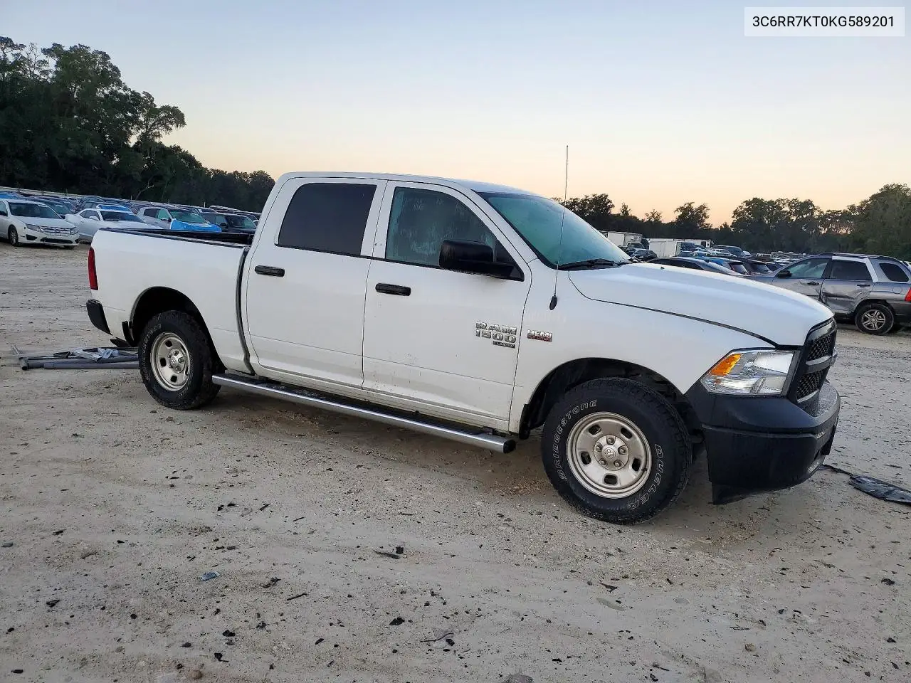 2019 RAM 1500 VIN 3C6RR7KT0KG589201 — фото 4