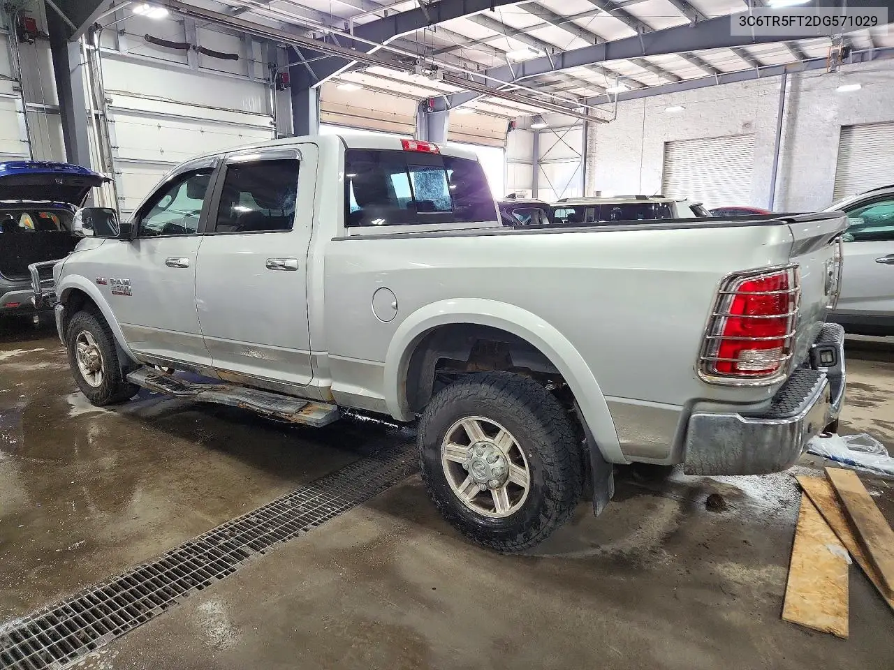 2013 RAM 2500 VIN 3C6TR5FT2DG571029 — фото 2