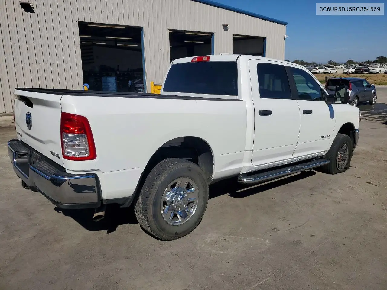 2024 RAM 2500 VIN 3C6UR5DJ5RG354569 — фото 3