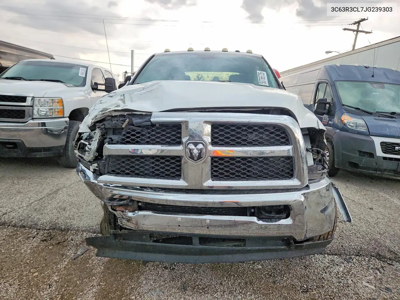 2018 RAM 3500 VIN 3C63R3CL7JG239303 — фото 5