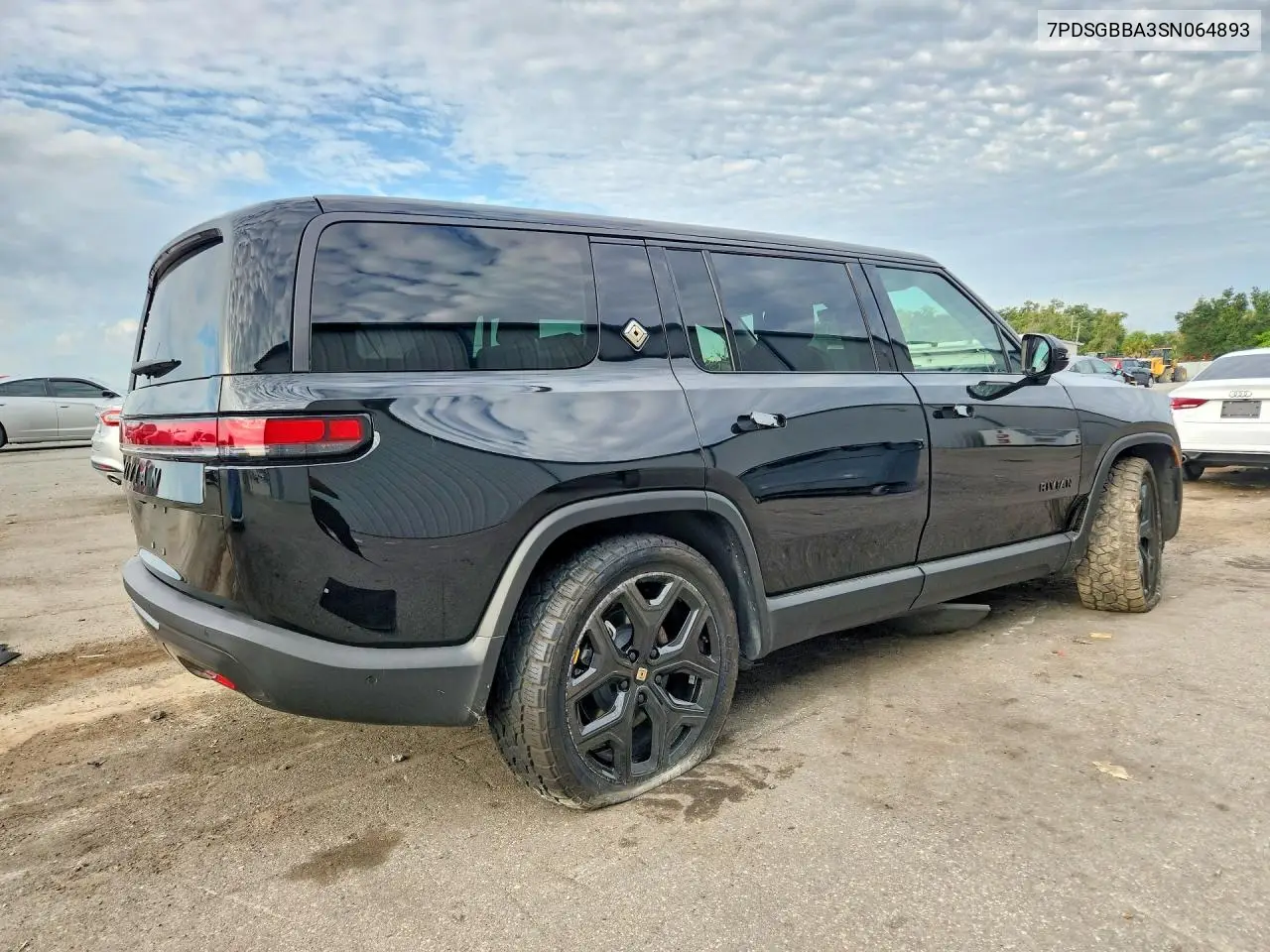 2025 RIVIAN R1S VIN 7PDSGBBA3SN064893 — фото 3