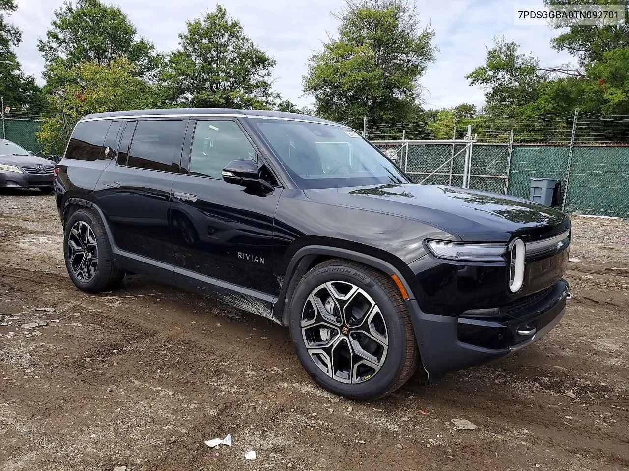 2026 RIVIAN R1S VIN 7PDSGGBA0TN092701 — фото 4