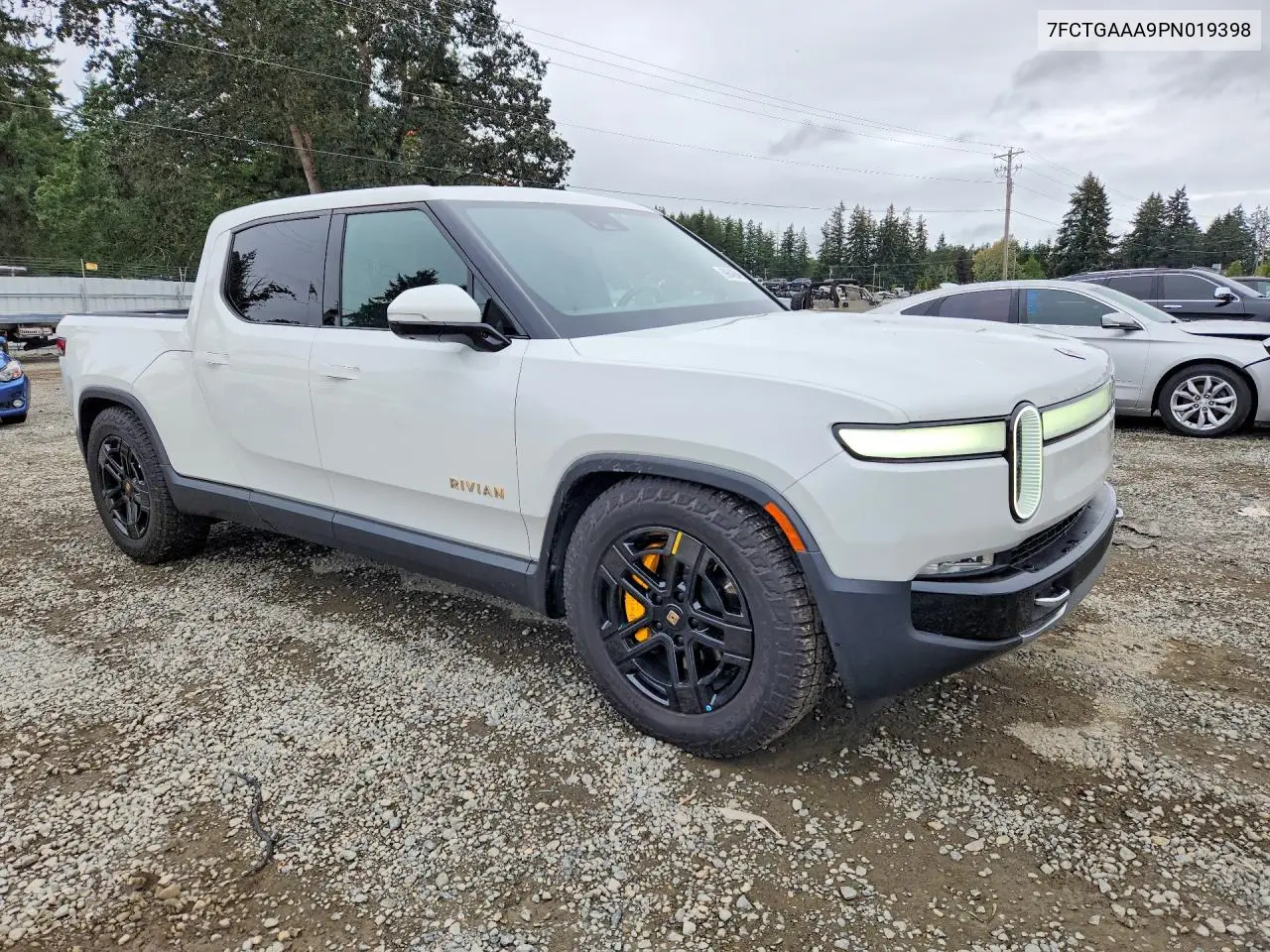 2023 RIVIAN R1T VIN 7FCTGAAA9PN019398 — фото 4