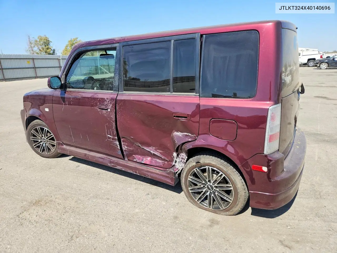 2004 SCION XB VIN JTLKT324X40140696 — фото 2
