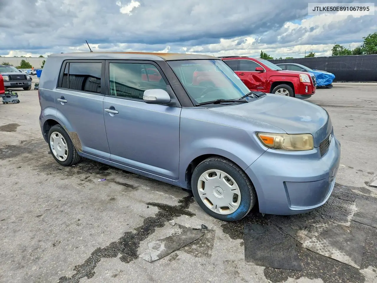 SCION XB 2009, VIN JTLKE50E891067895