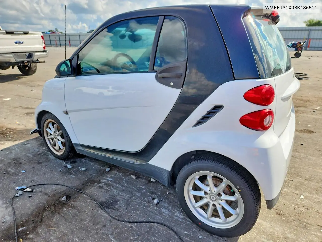 2008 SMART FORTWO VIN WMEEJ31X08K186611 — фото 2
