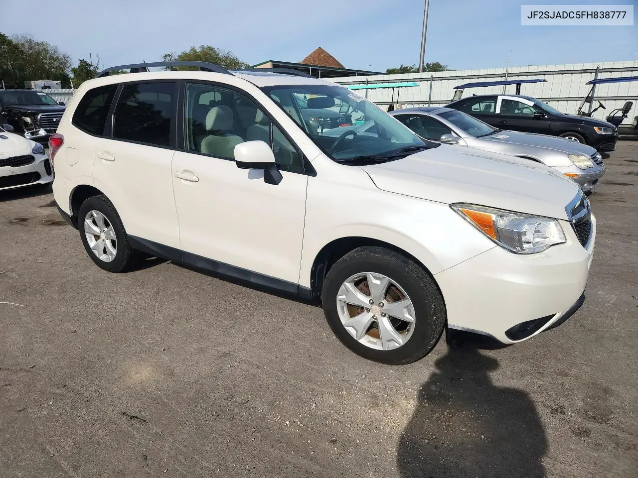 2015 SUBARU FORESTER VIN JF2SJADC5FH838777 — фото 4