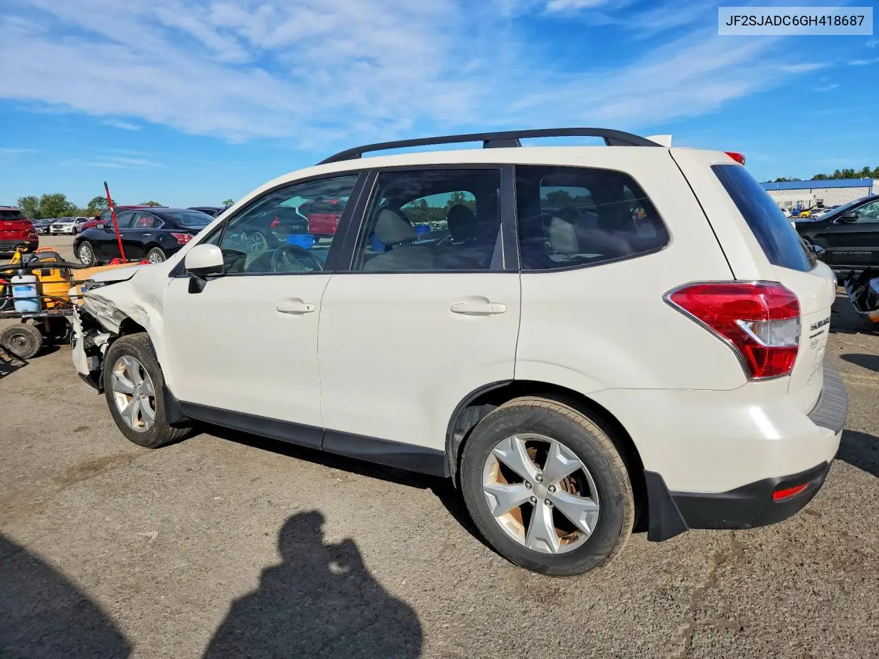 2016 SUBARU FORESTER VIN JF2SJADC6GH418687 — фото 2