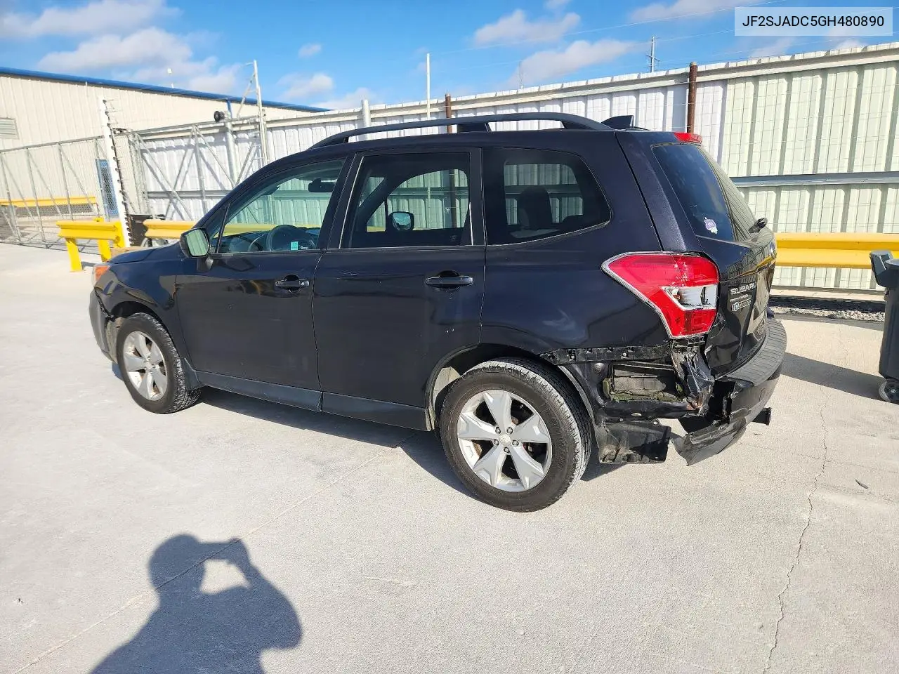2016 SUBARU FORESTER VIN JF2SJADC5GH480890 — фото 2