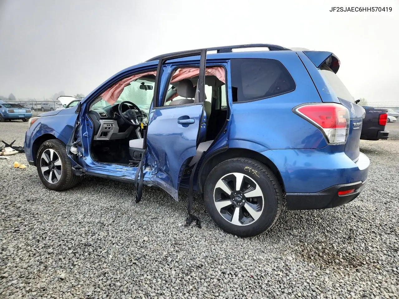 2017 SUBARU FORESTER VIN JF2SJAEC6HH570419 — фото 2