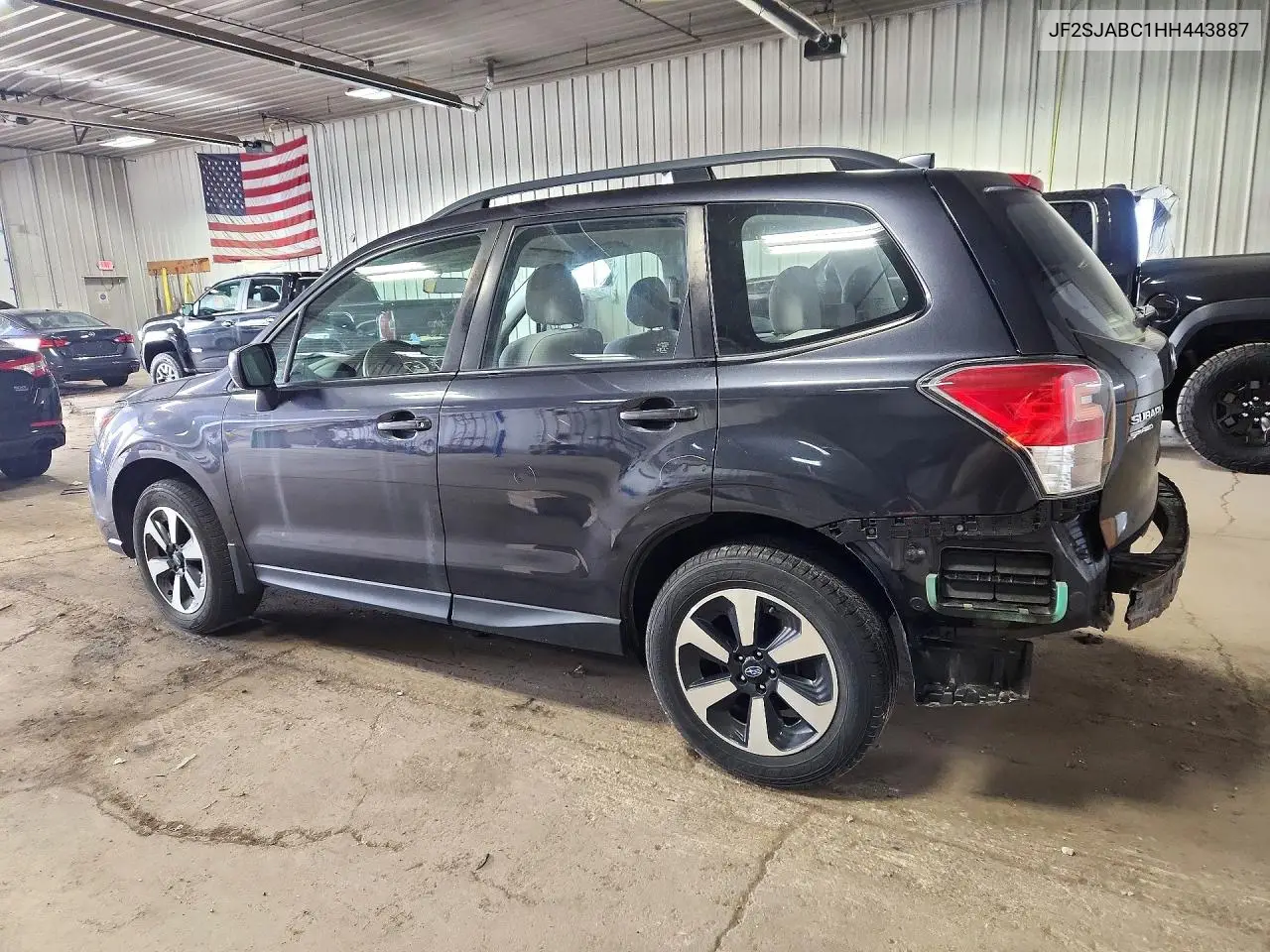 2017 SUBARU FORESTER VIN JF2SJABC1HH443887 — фото 2