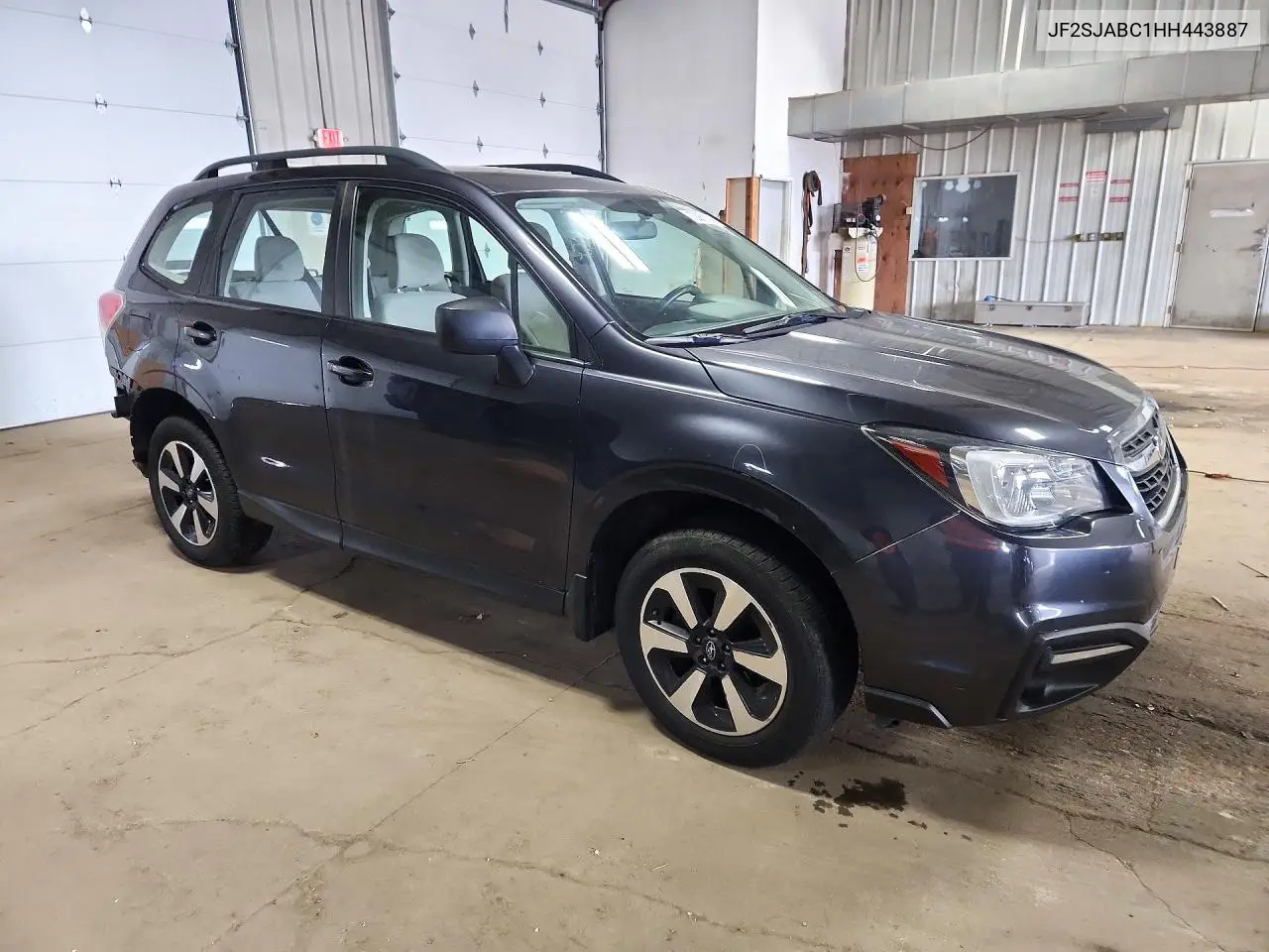 2017 SUBARU FORESTER VIN JF2SJABC1HH443887 — фото 4