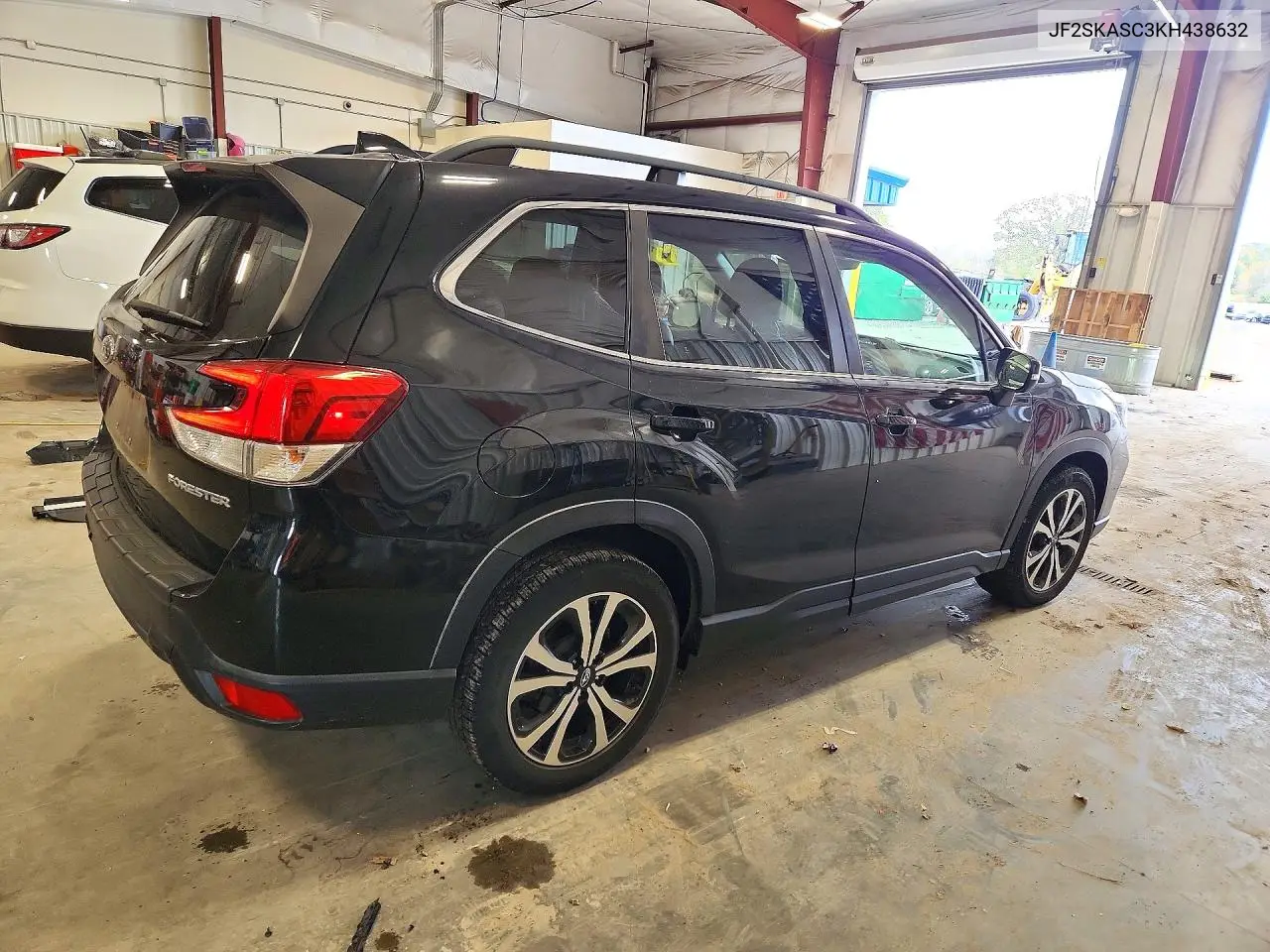 2019 SUBARU FORESTER VIN JF2SKASC3KH438632 — фото 3