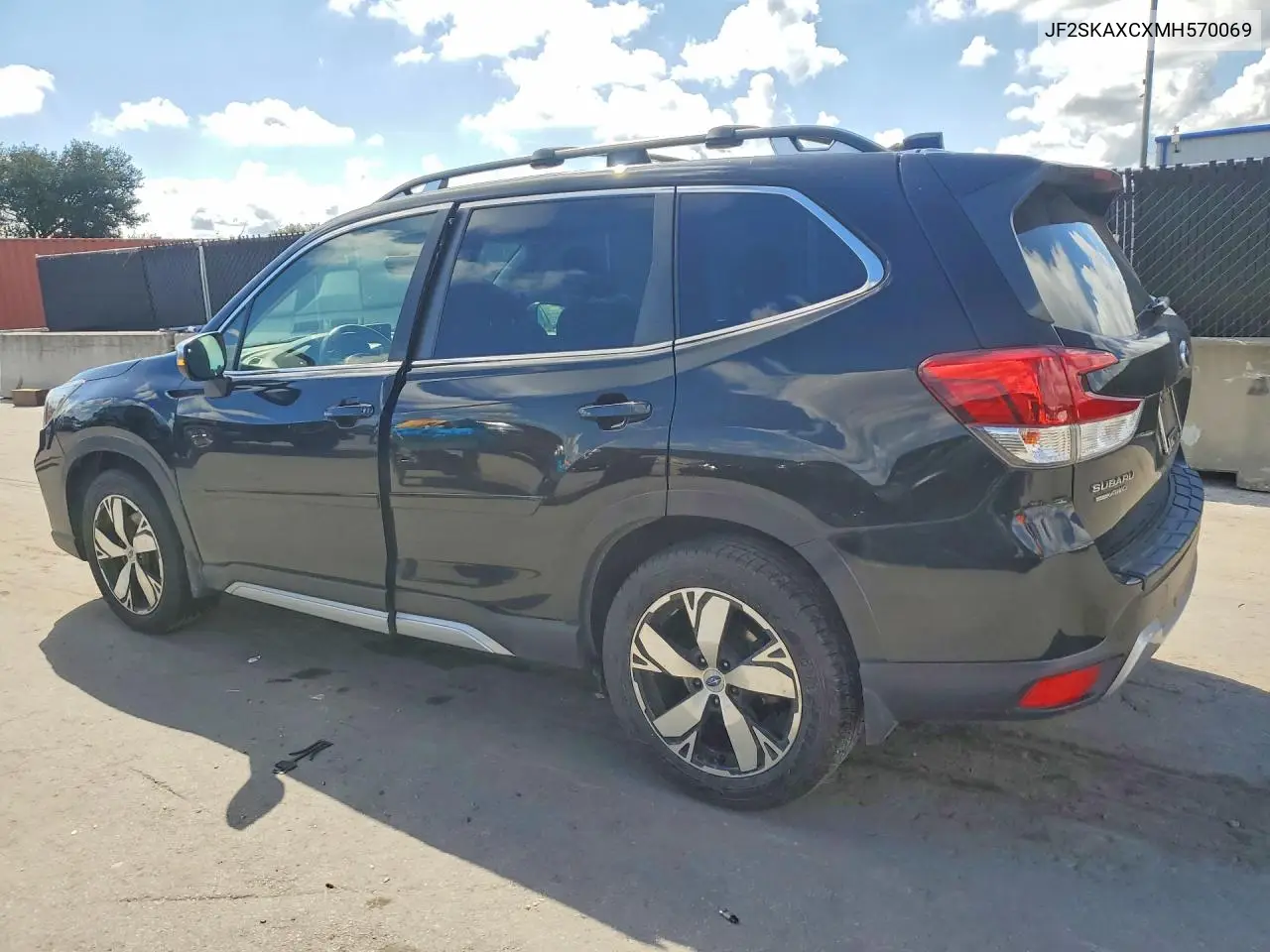 2021 SUBARU FORESTER VIN JF2SKAXCXMH570069 — фото 2