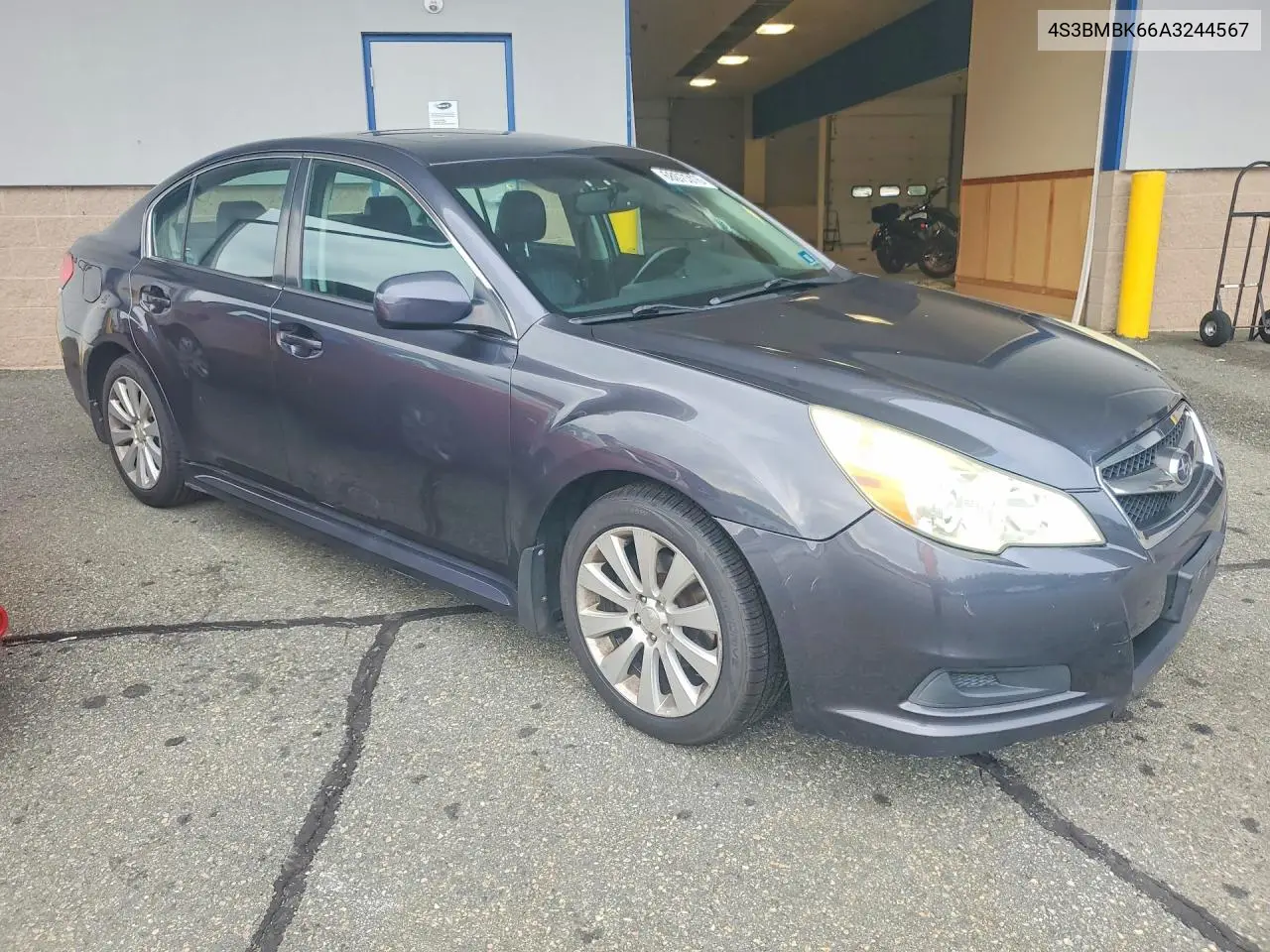 2010 SUBARU LEGACY VIN 4S3BMBK66A3244567 — фото 4