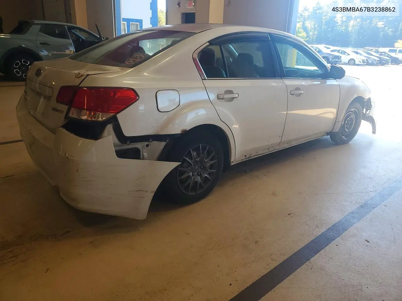 2011 SUBARU LEGACY VIN 4S3BMBA67B3238862 — фото 3