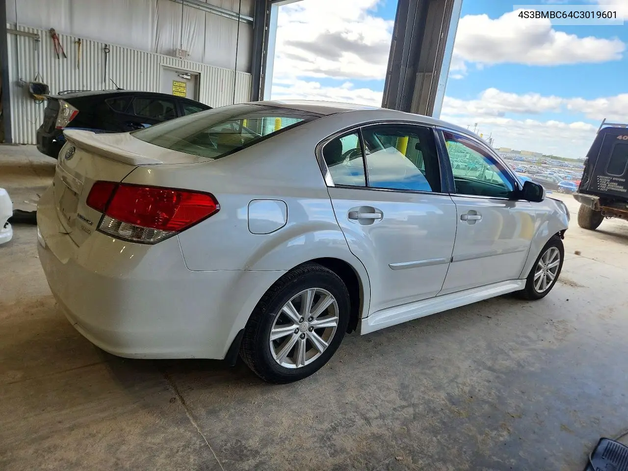 2012 SUBARU LEGACY VIN 4S3BMBC64C3019601 — фото 3