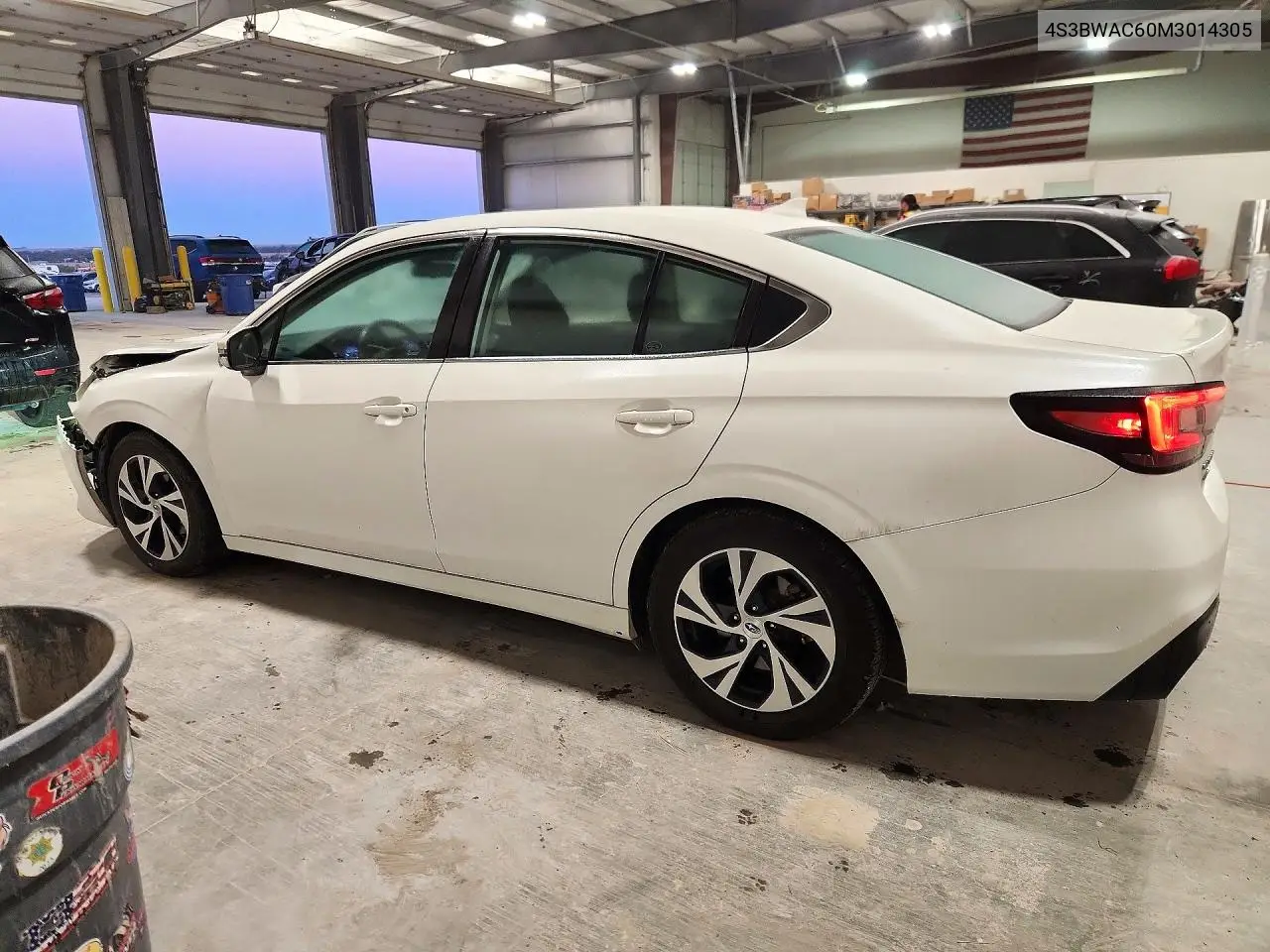 2021 SUBARU LEGACY VIN 4S3BWAC60M3014305 — фото 2