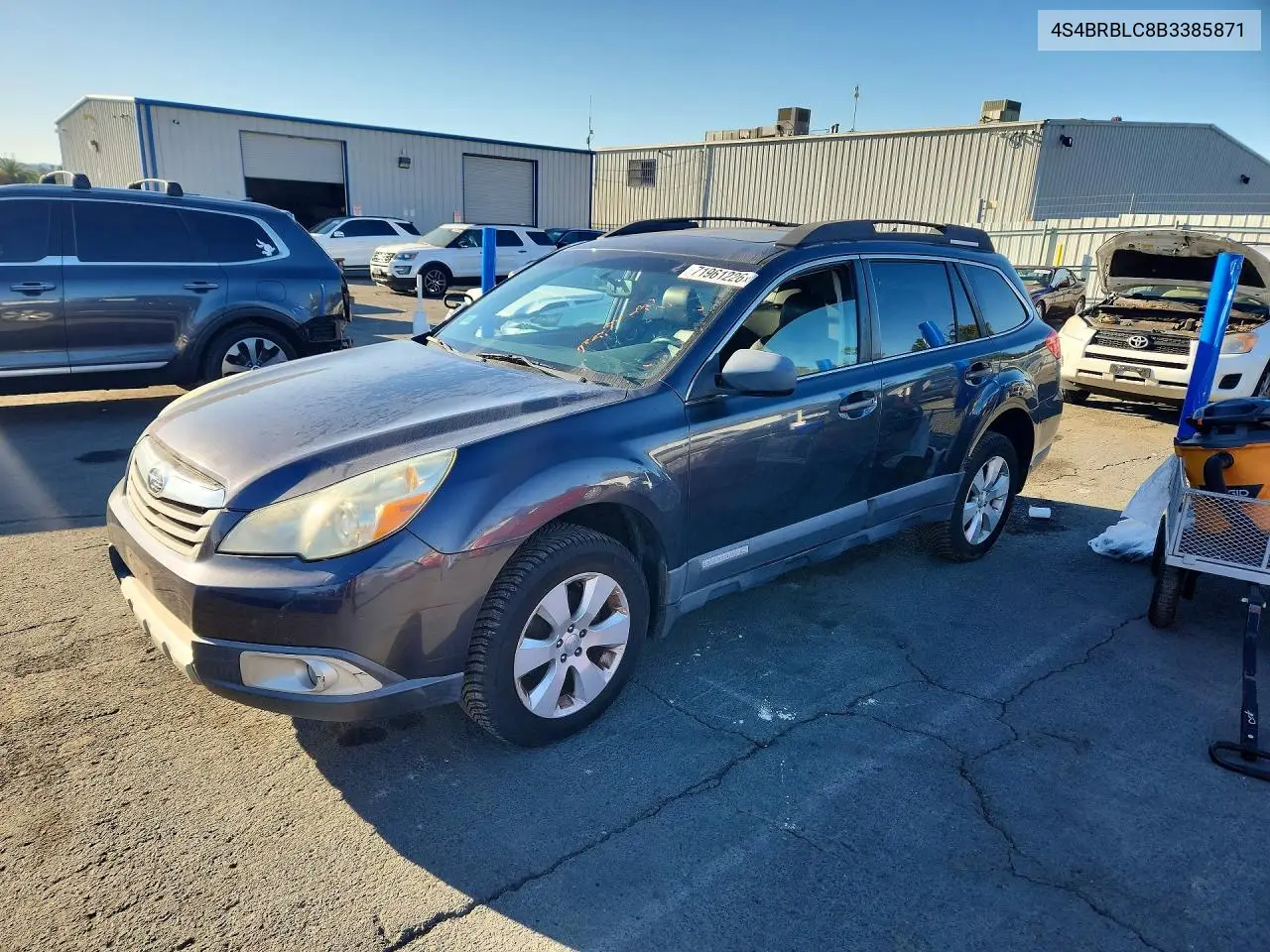 SUBARU OUTBACK 2011, VIN 4S4BRBLC8B3385871