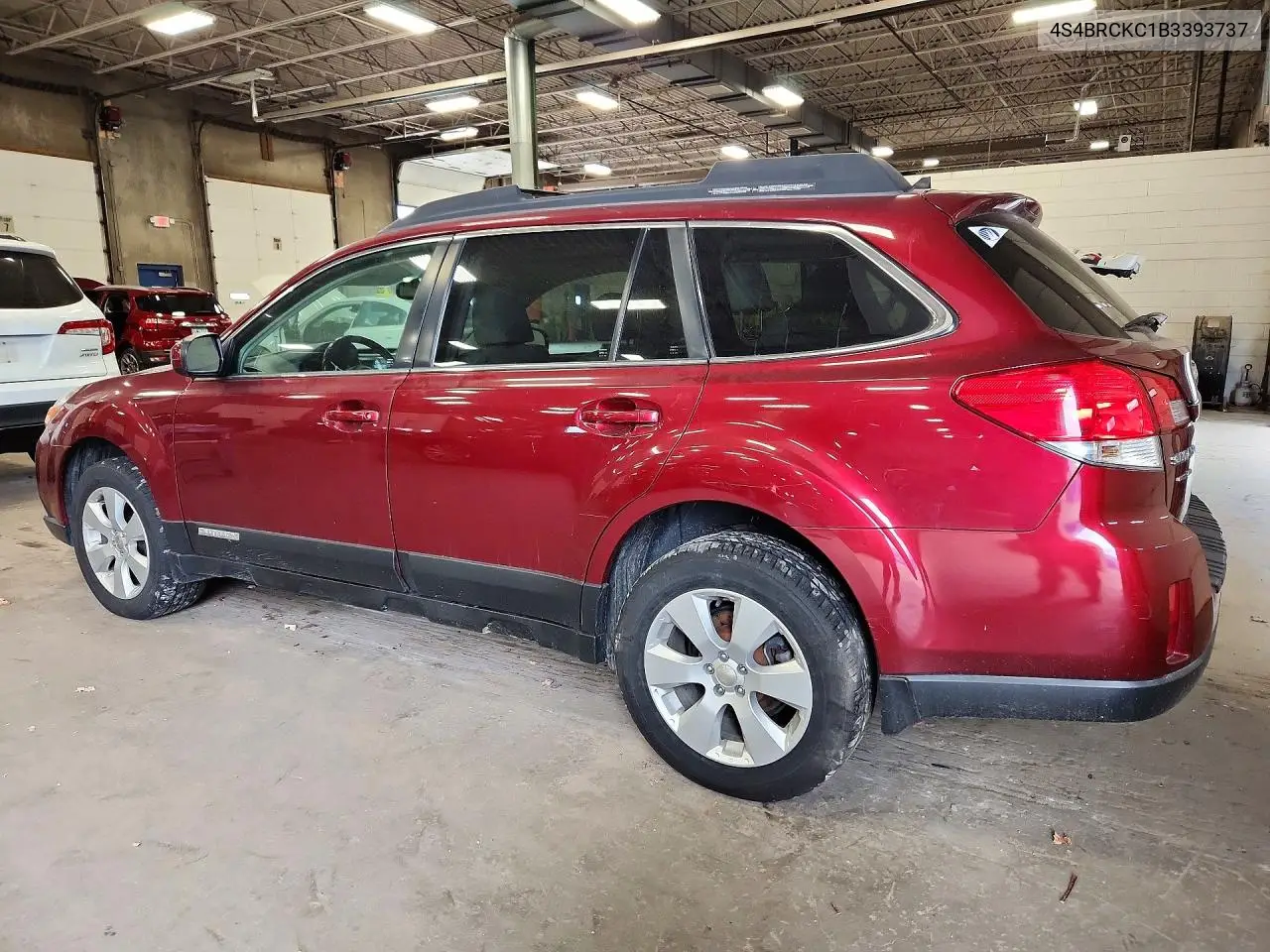 2011 SUBARU OUTBACK VIN 4S4BRCKC1B3393737 — фото 2
