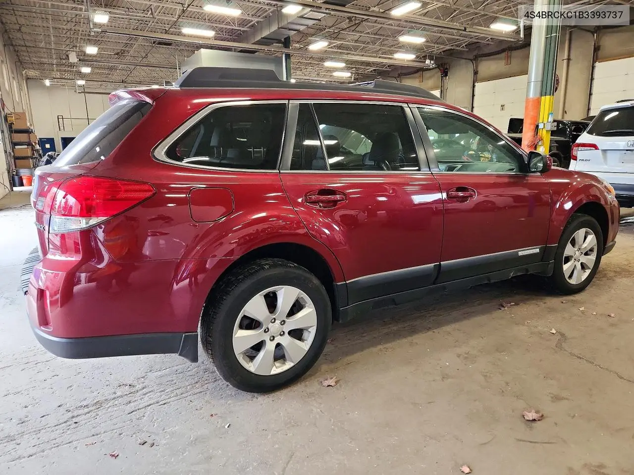 2011 SUBARU OUTBACK VIN 4S4BRCKC1B3393737 — фото 3