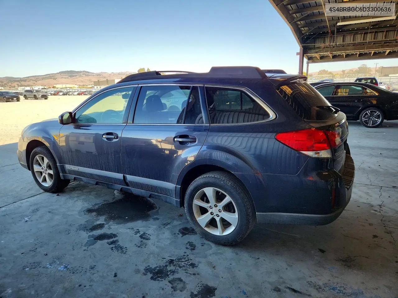 2013 SUBARU OUTBACK VIN 4S4BRBGC6D3300636 — фото 2