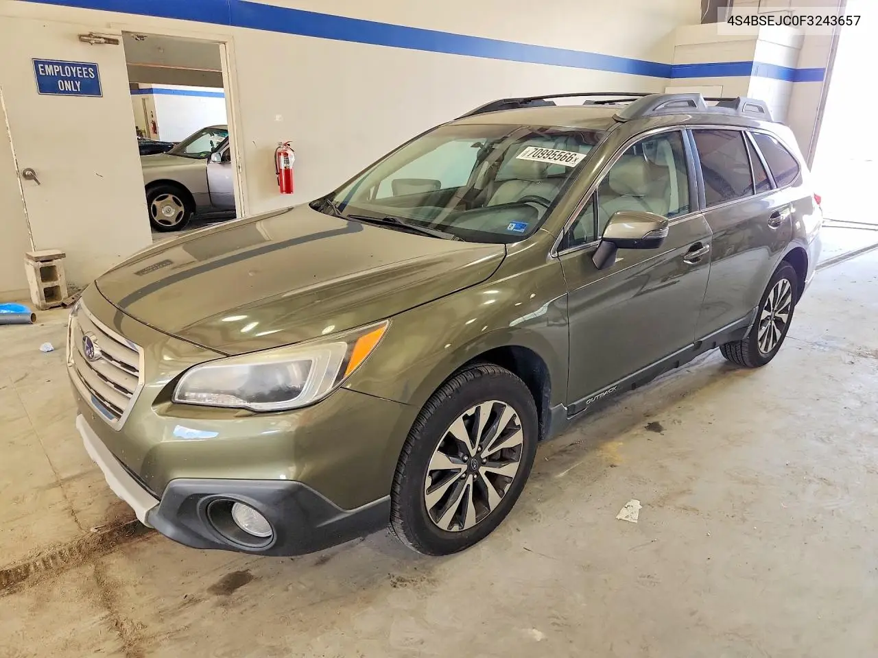 SUBARU OUTBACK 2015, VIN 4S4BSEJC0F3243657