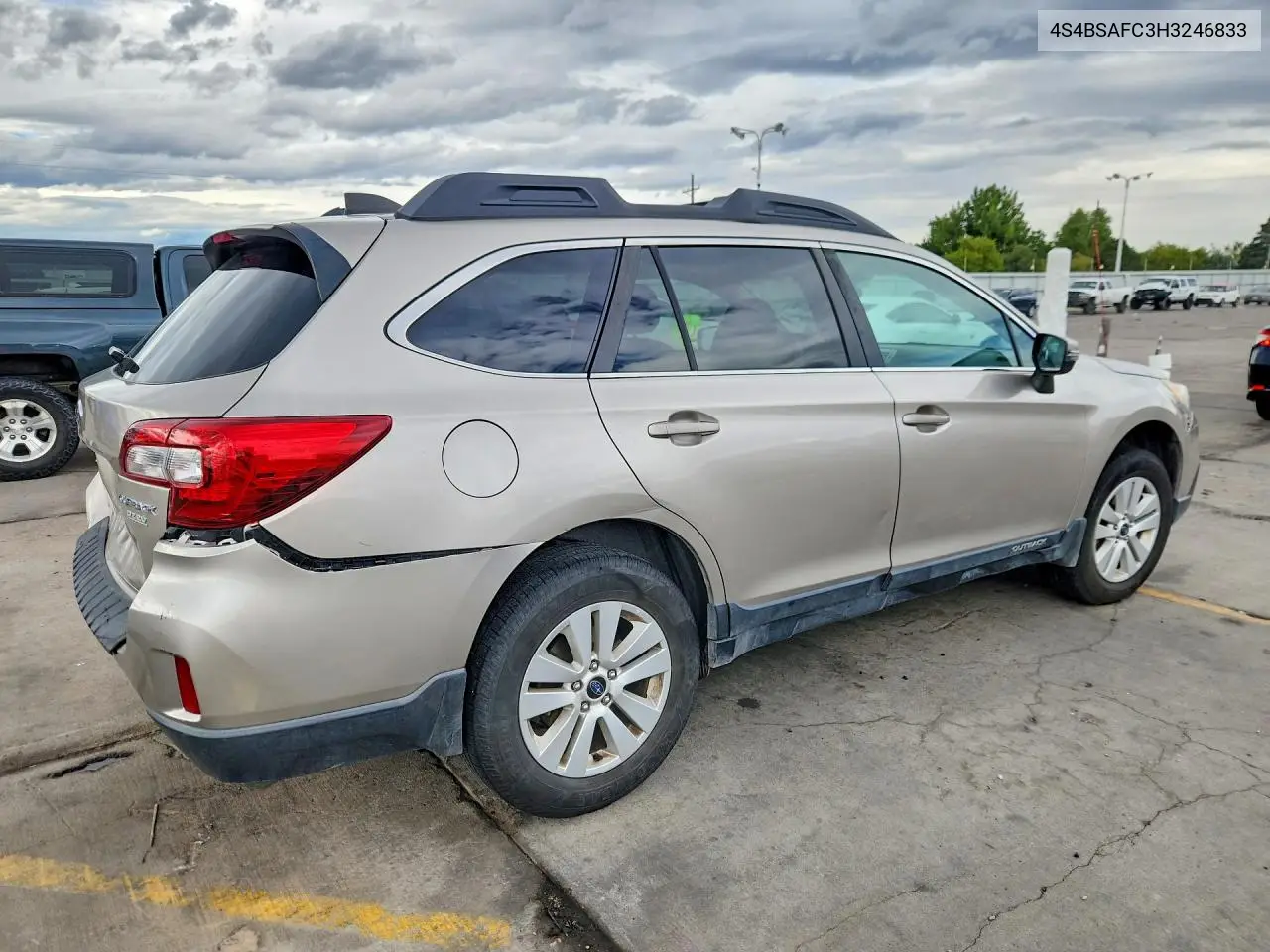2017 SUBARU OUTBACK VIN 4S4BSAFC3H3246833 — фото 3