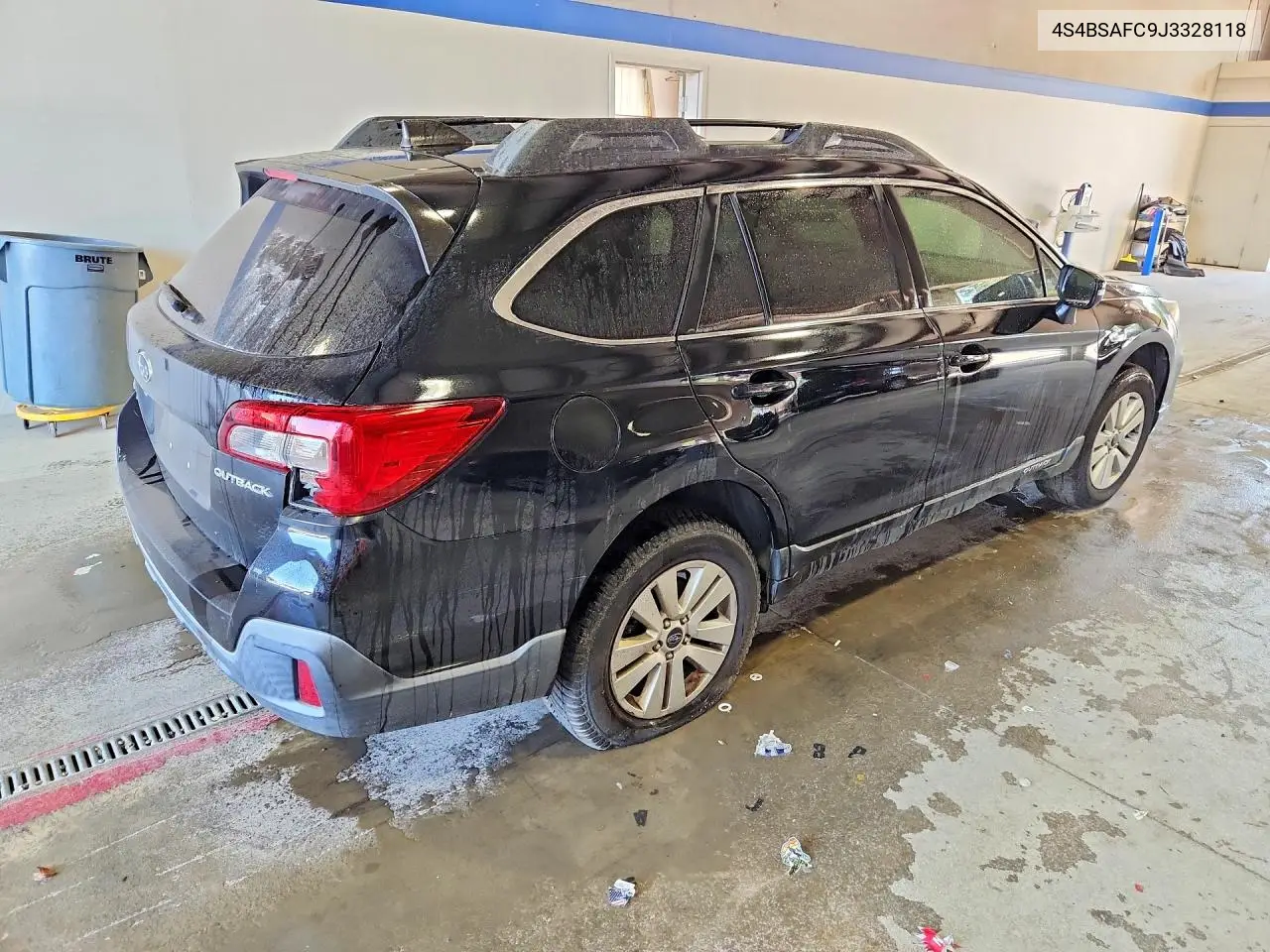 2018 SUBARU OUTBACK VIN 4S4BSAFC9J3328118 — фото 3