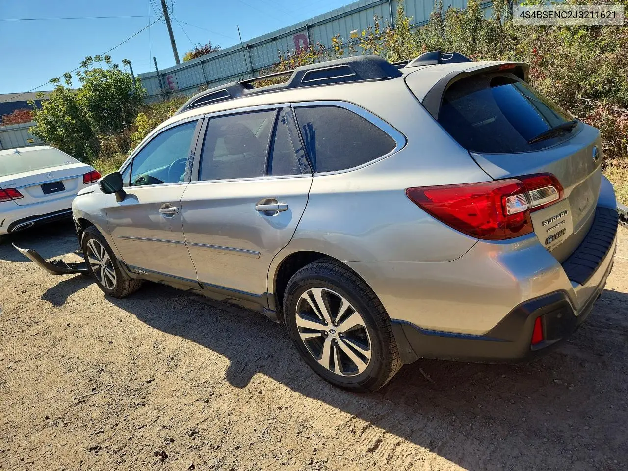 2018 SUBARU OUTBACK VIN 4S4BSENC2J3211621 — фото 2