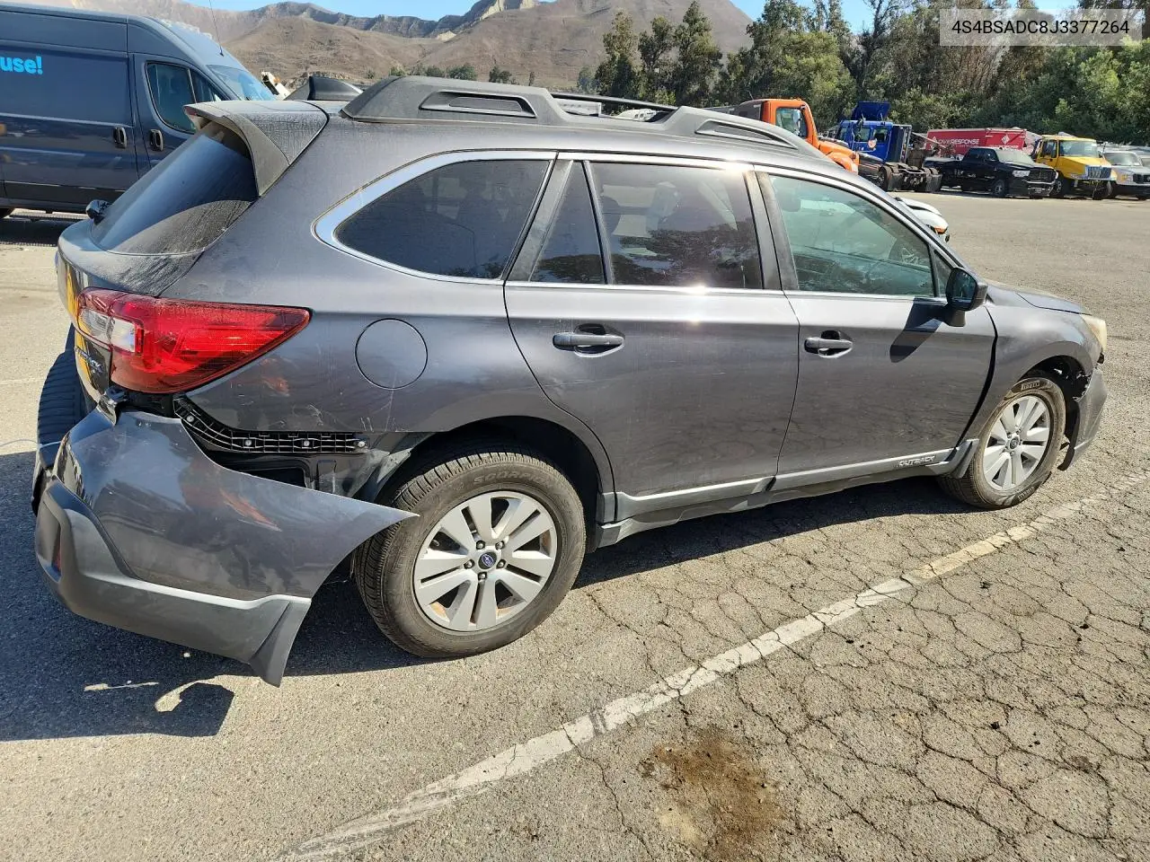 2018 SUBARU OUTBACK VIN 4S4BSADC8J3377264 — фото 3