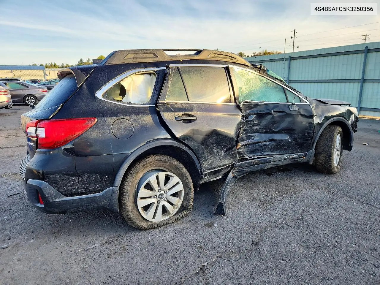 2019 SUBARU OUTBACK VIN 4S4BSAFC5K3250356 — фото 3
