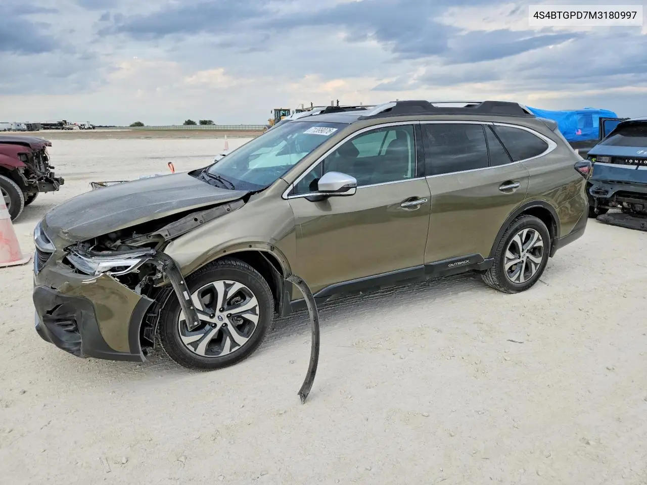 SUBARU OUTBACK 2021, VIN 4S4BTGPD7M3180997