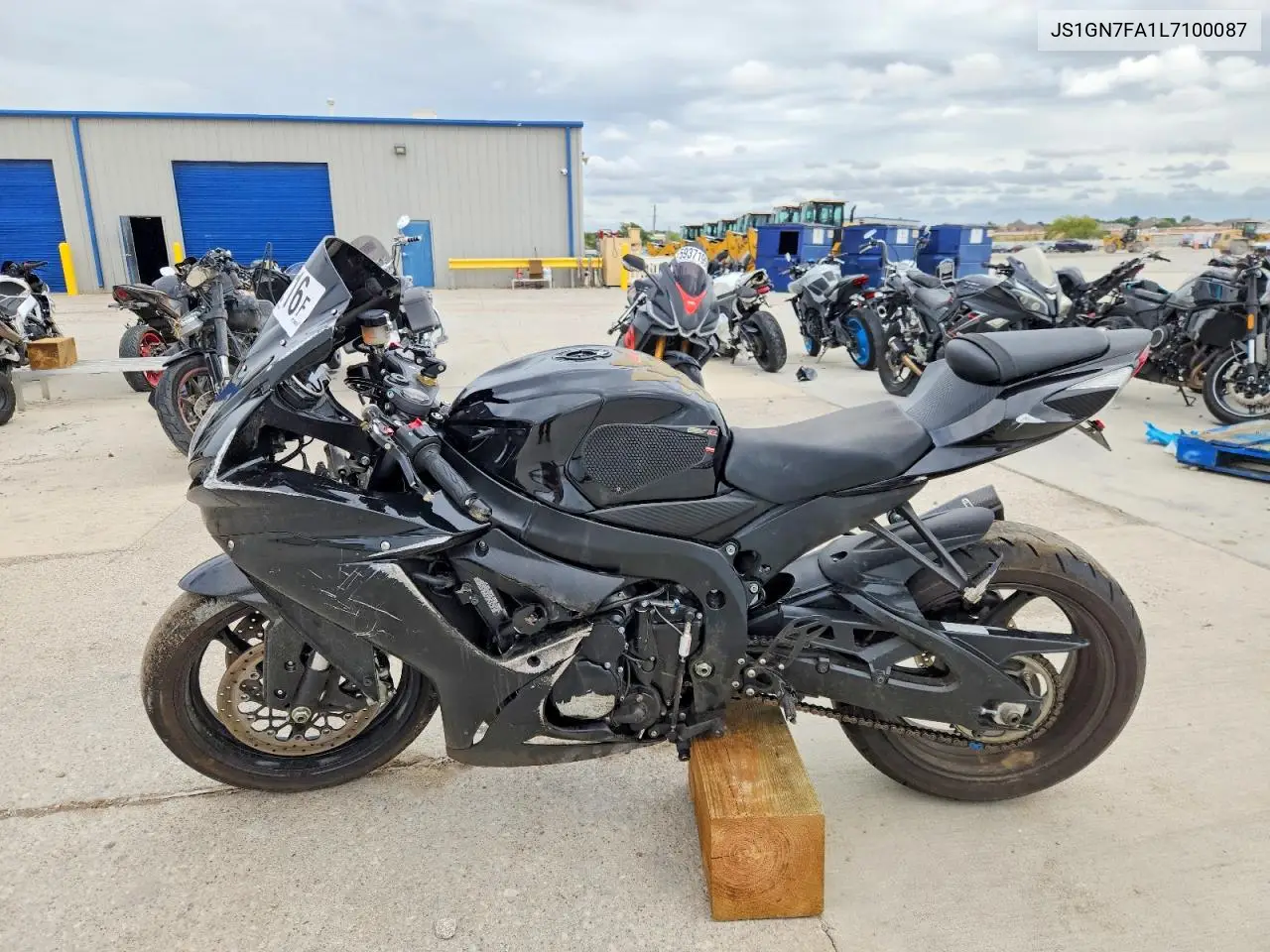2020 SUZUKI N/A VIN JS1GN7FA1L7100087 — фото 3