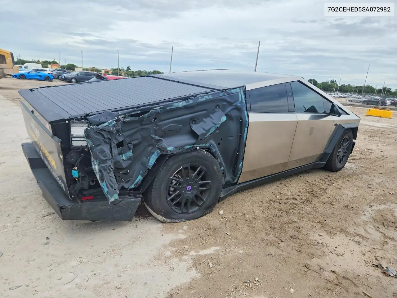 2025 TESLA CYBERTRUCK VIN 7G2CEHED5SA072982 — фото 3