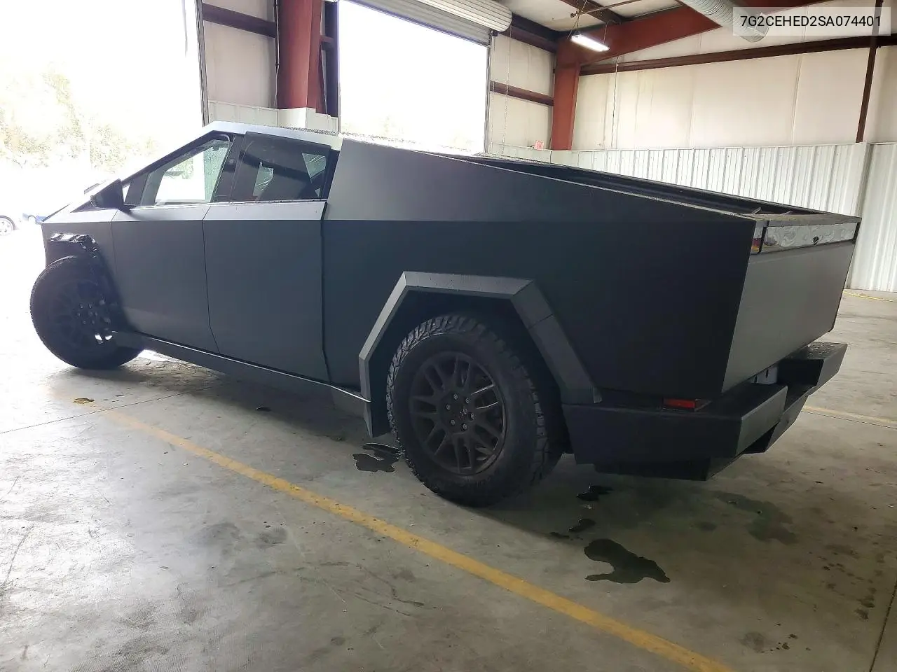 2025 TESLA CYBERTRUCK VIN 7G2CEHED2SA074401 — фото 2