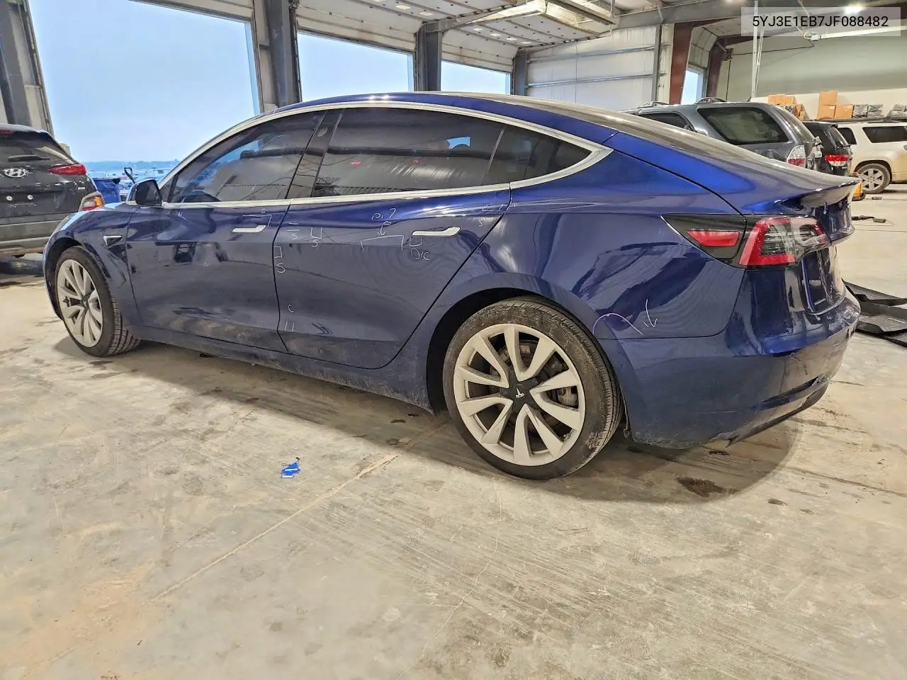 2018 TESLA MODEL 3 VIN 5YJ3E1EB7JF088482 — фото 2