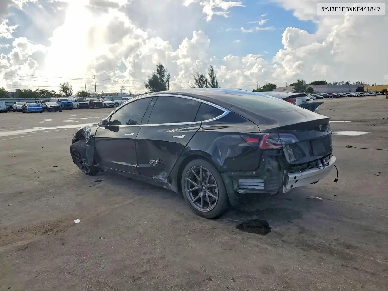 2019 TESLA MODEL 3 VIN 5YJ3E1EBXKF441847 — фото 2