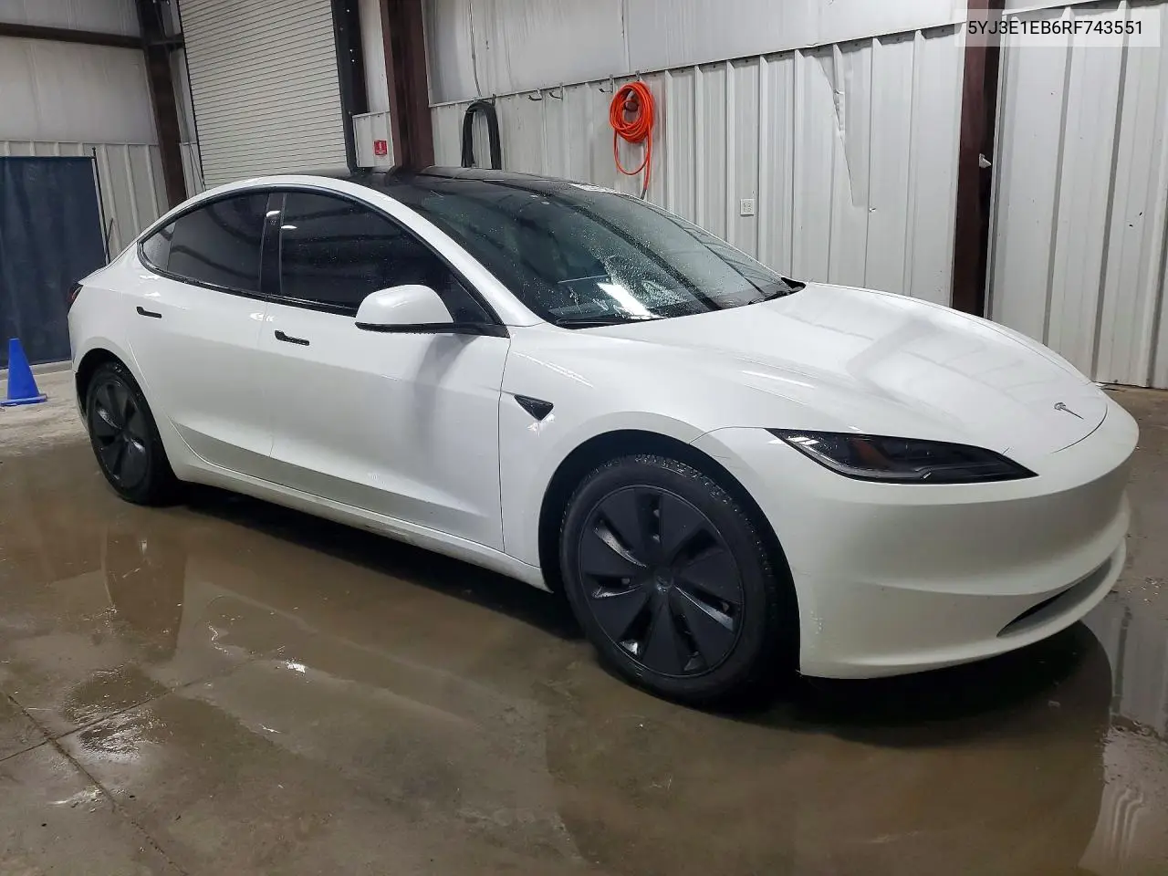 2024 TESLA MODEL 3 VIN 5YJ3E1EB6RF743551 — фото 4