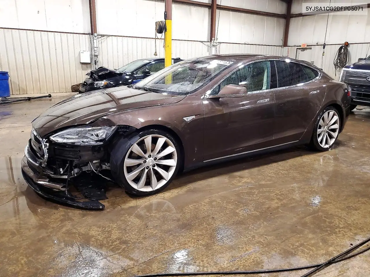 TESLA MODEL S 2013, VIN 5YJSA1CG2DFP05071