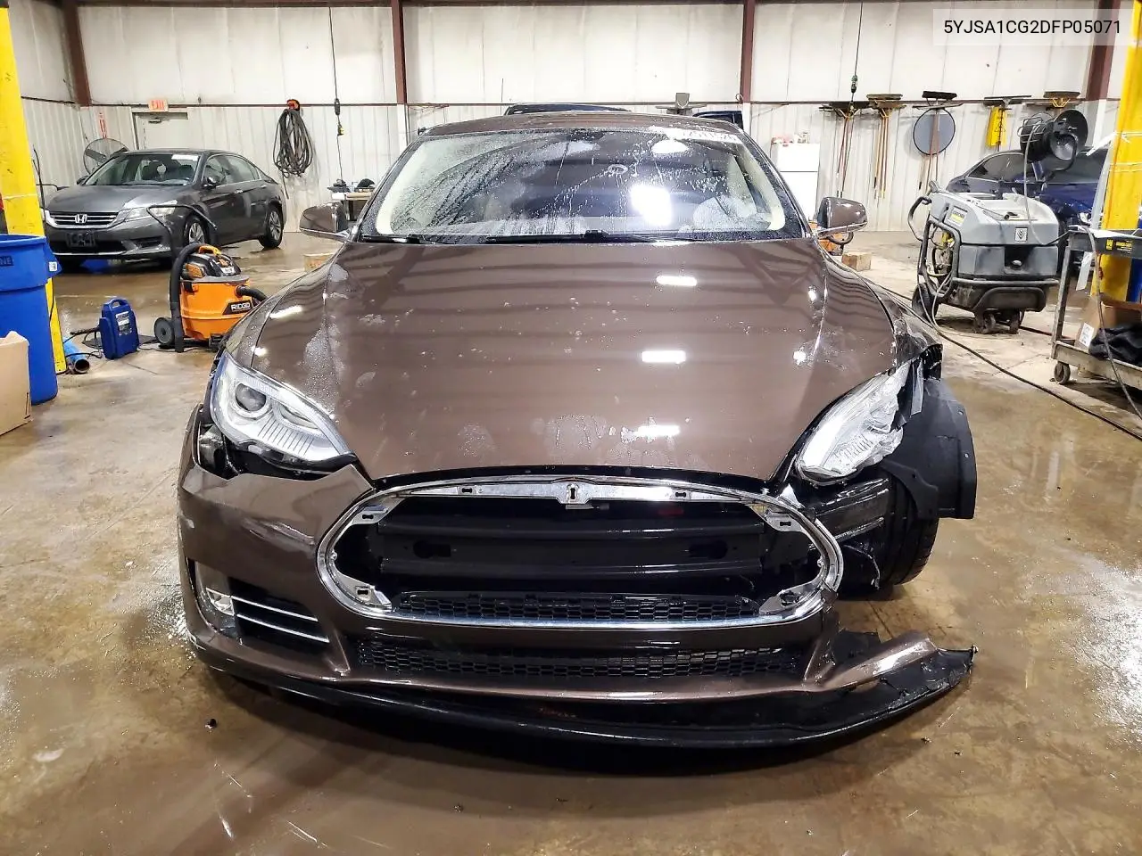 2013 TESLA MODEL S VIN 5YJSA1CG2DFP05071 — фото 5