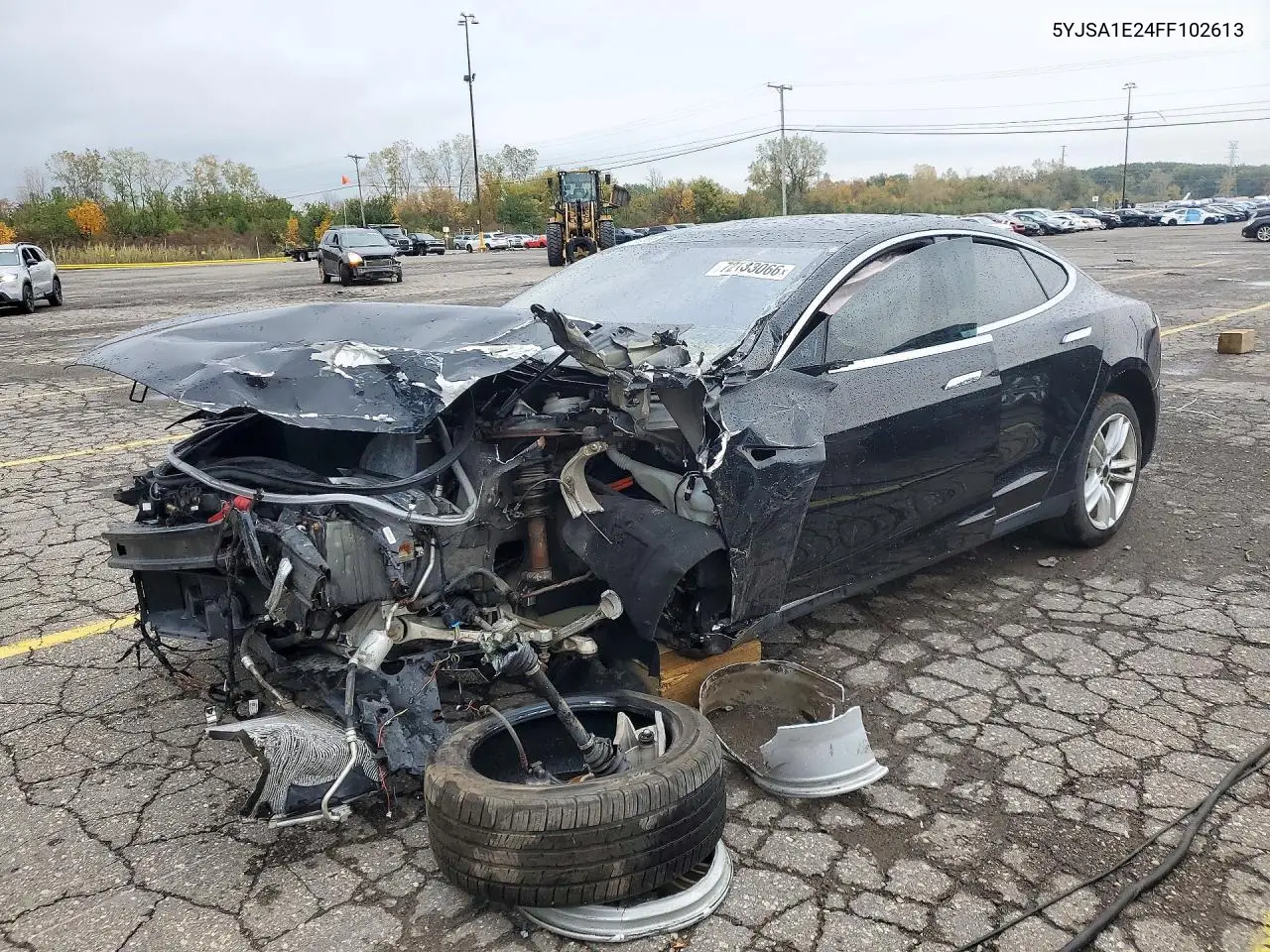 TESLA MODEL S 2015, VIN 5YJSA1E24FF102613