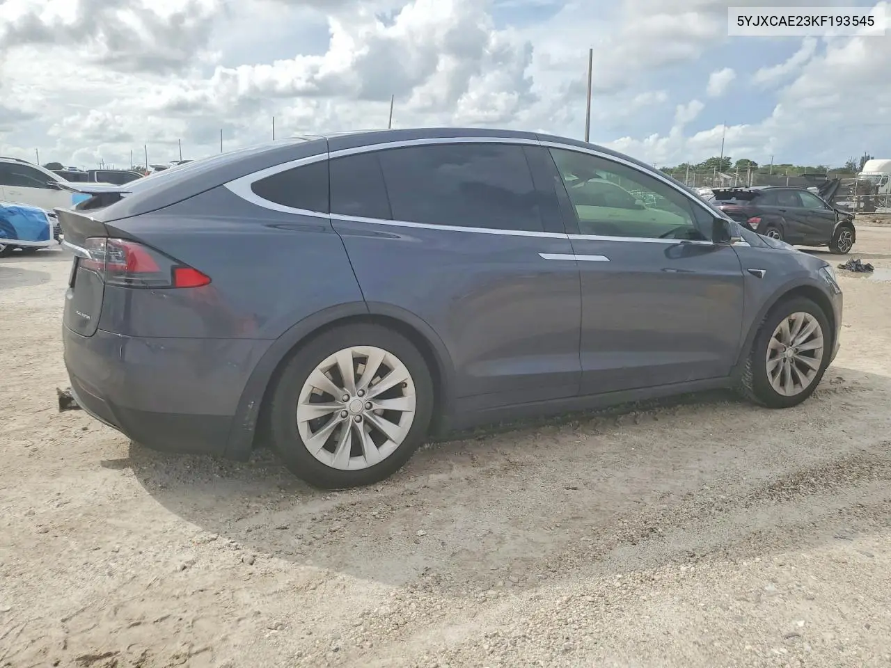 2019 TESLA MODEL X VIN 5YJXCAE23KF193545 — фото 3