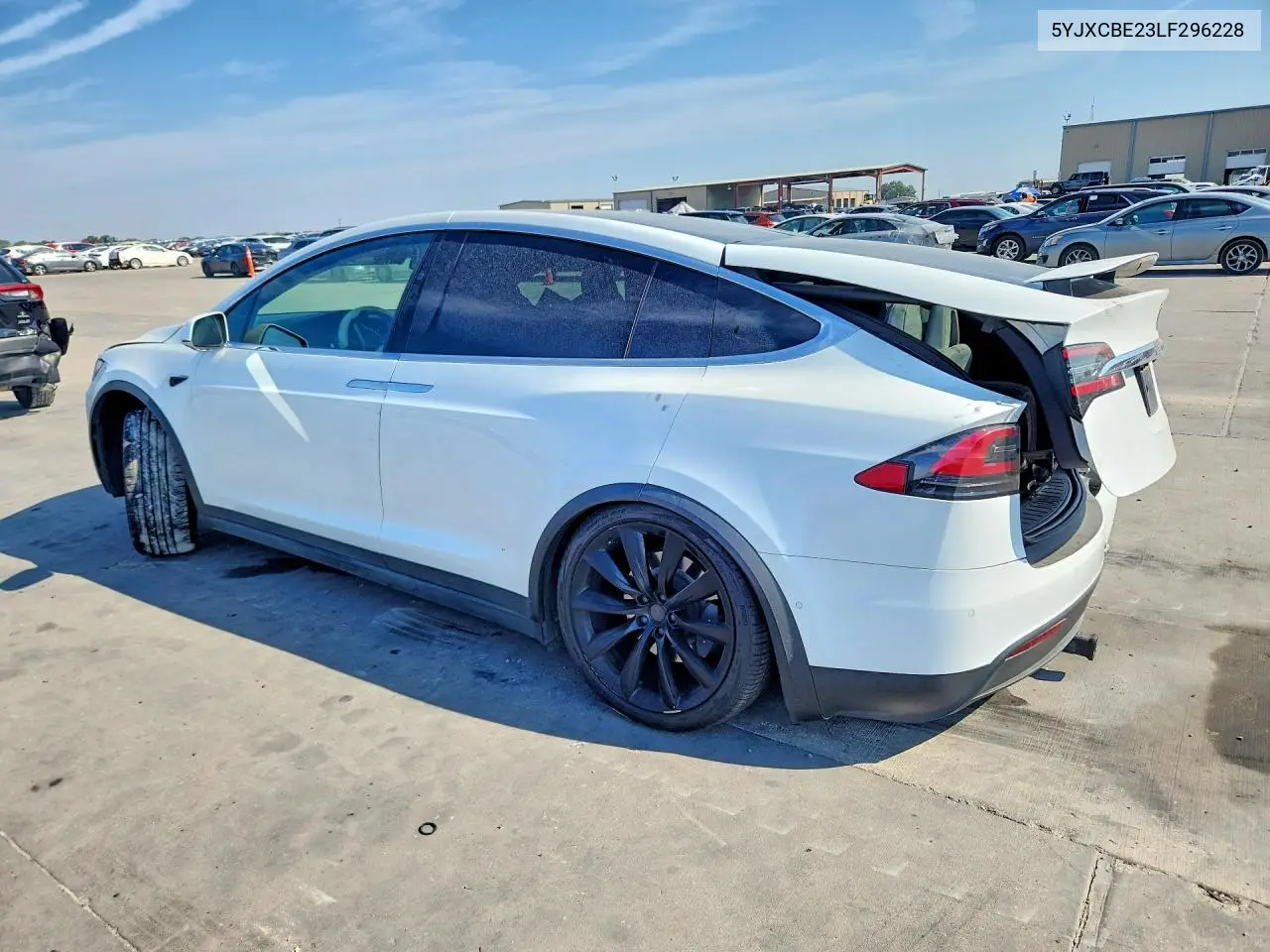 2020 TESLA MODEL X VIN 5YJXCBE23LF296228 — фото 2