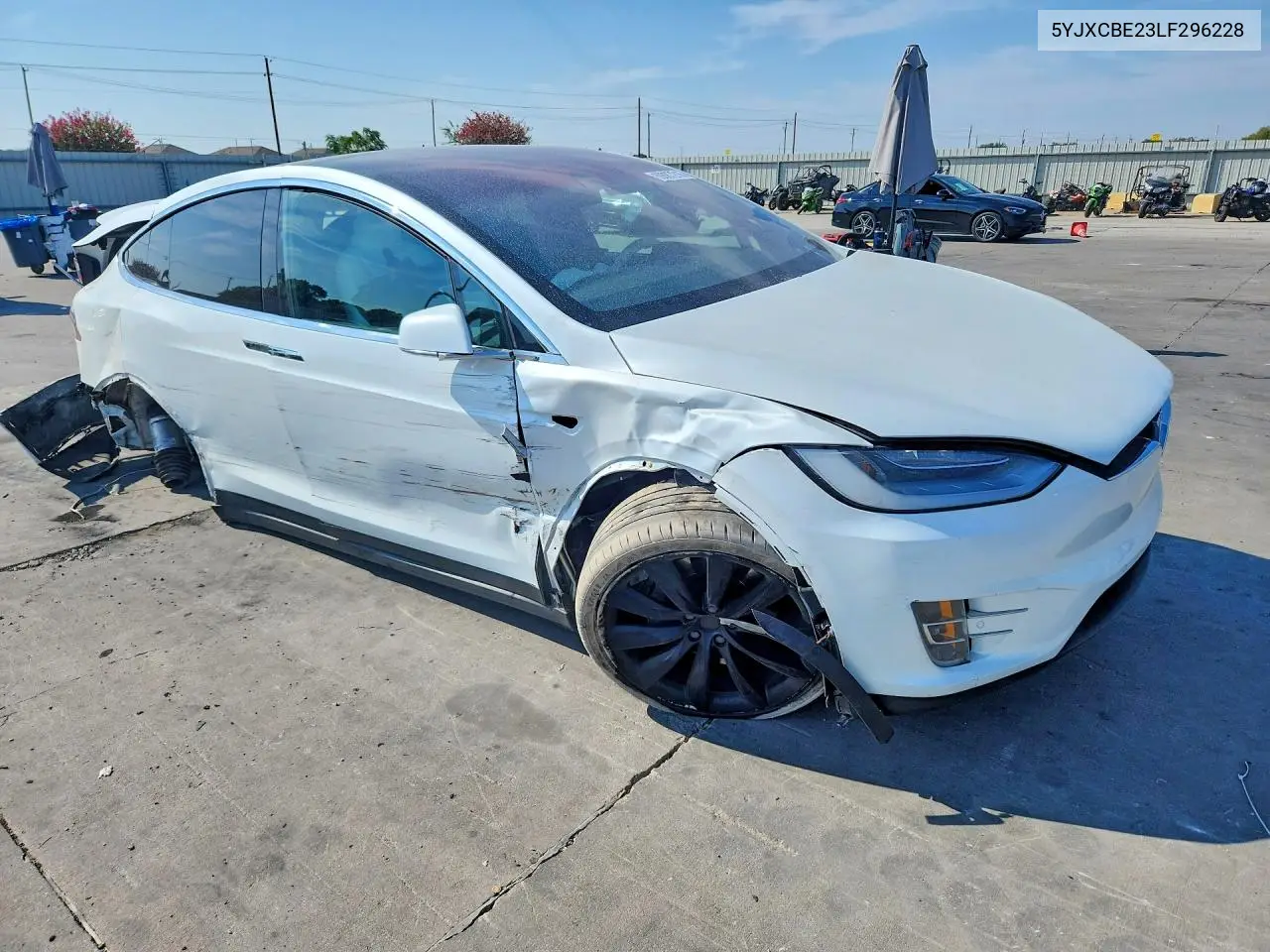 2020 TESLA MODEL X VIN 5YJXCBE23LF296228 — фото 4