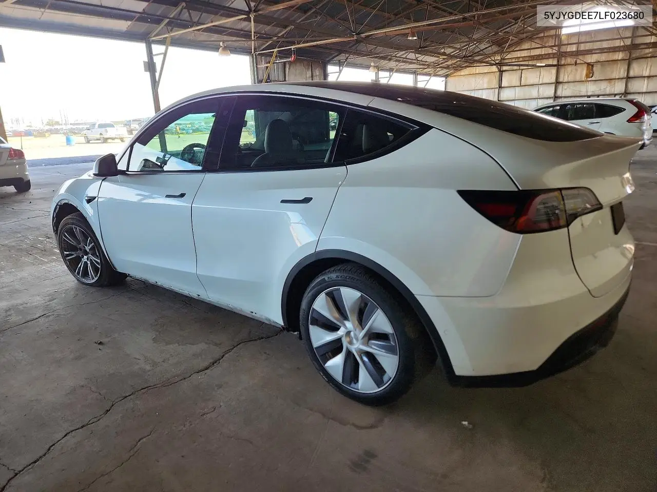 2020 TESLA MODEL Y VIN 5YJYGDEE7LF023680 — фото 2