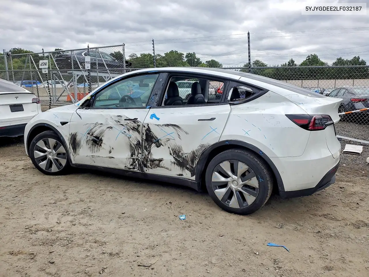 2020 TESLA MODEL Y VIN 5YJYGDEE2LF032187 — фото 2