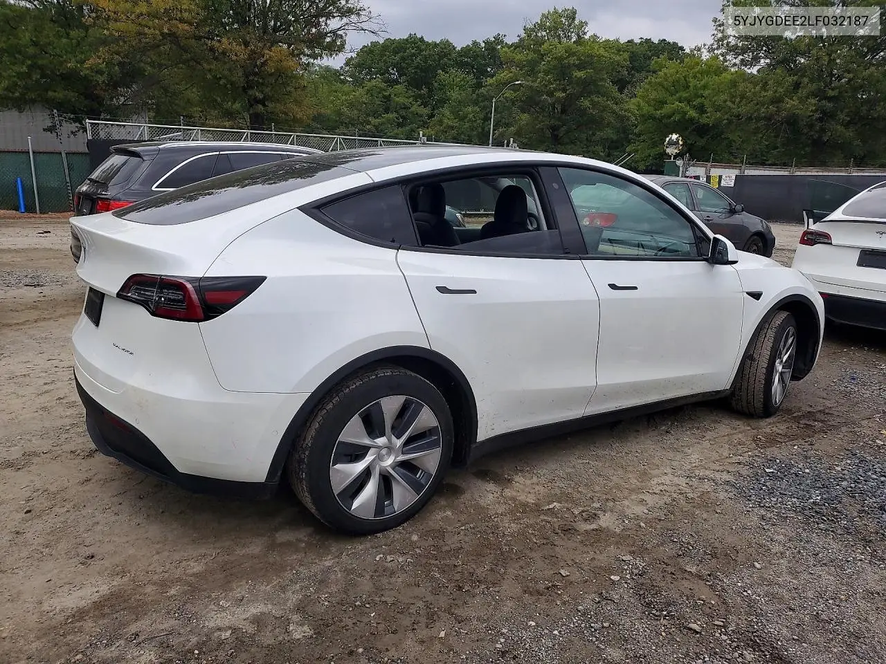 2020 TESLA MODEL Y VIN 5YJYGDEE2LF032187 — фото 3
