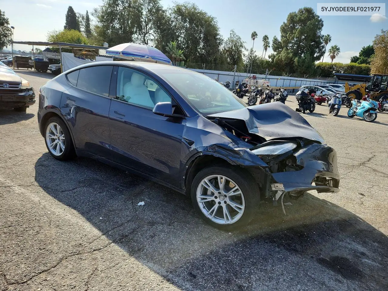 2020 TESLA MODEL Y VIN 5YJYGDEE9LF021977 — фото 4