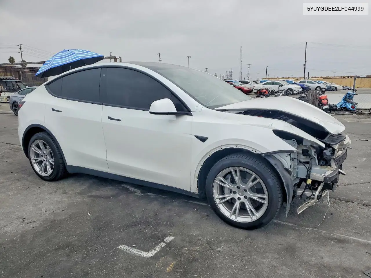 2020 TESLA MODEL Y VIN 5YJYGDEE2LF044999 — фото 4
